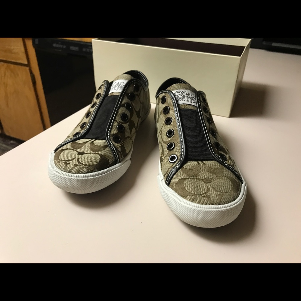 Coach Bev No lace Sneakers. Only worn once......